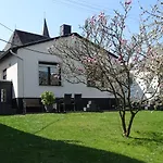 Leo Apartament *