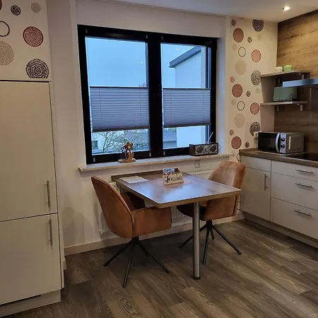 Leo *